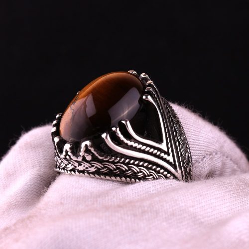 925-ayar-siyah-kaplan-gozu-tasli-burgu-desenli-erkek-gumus-yuzuk