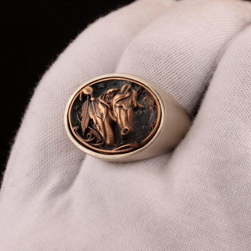 925-ayar-gumus-at-figurlu-erkek-yuzuk