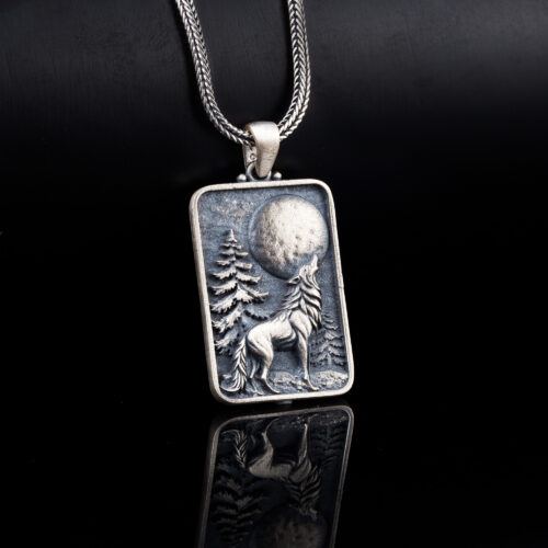 925-ayar-gumus-dolunay-ve-uluyan-kurt-figurlu-erkek-kolye-2