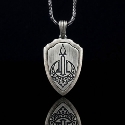 allah-lafzi-islemeli-kalkan-motifli-925-ayar-gumus-kolye